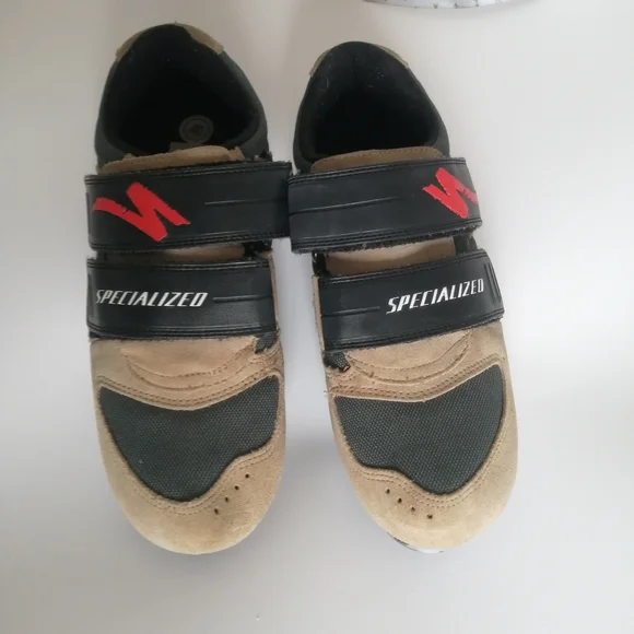Specialized Women's MTN bike Shoes in Beige, Black, Red Accent Vintage - Picture 1 of 4